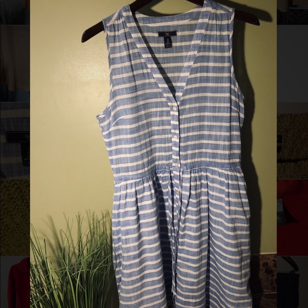 Adorable Gap Blue & White Dress